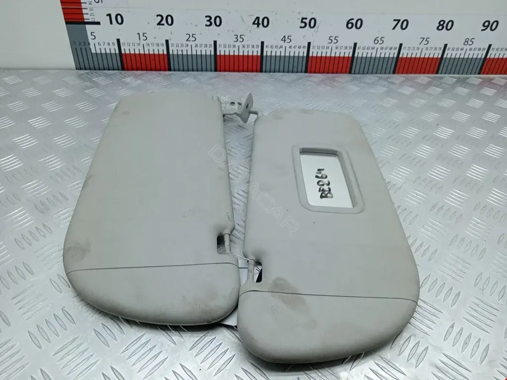 Козырек солнцезащитный 7M3857551