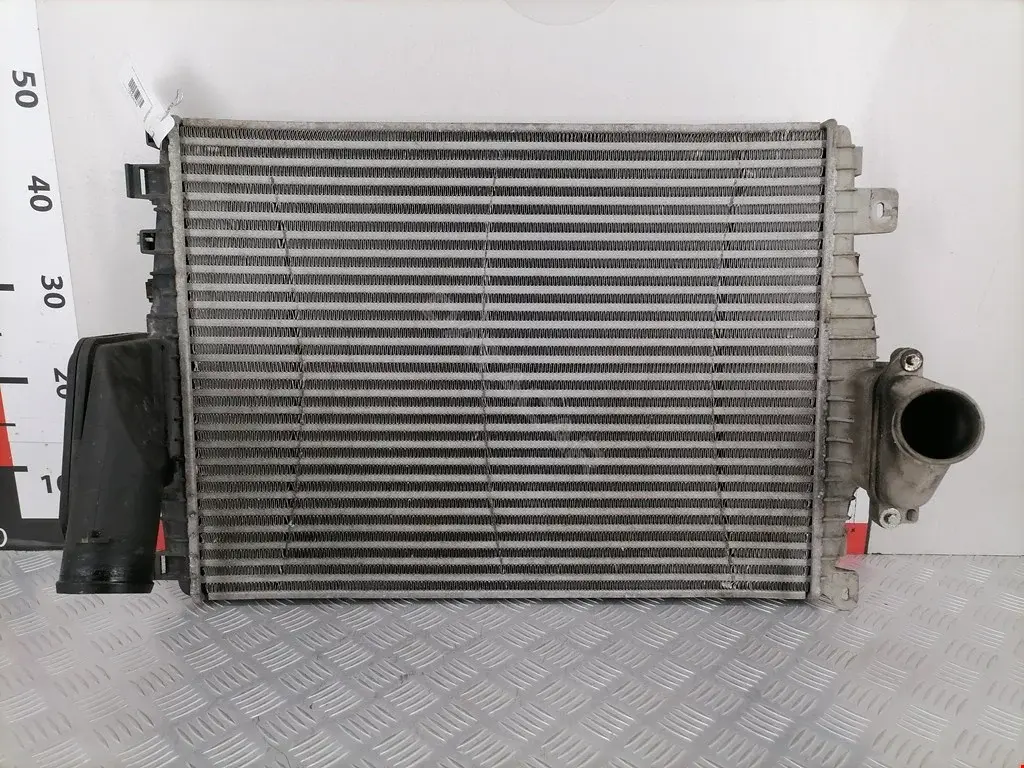 Интеркулер 4R839L440AC