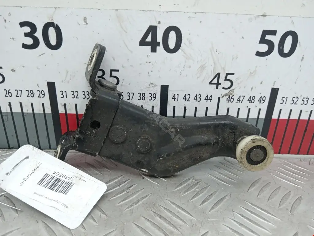 Ролик двери сдвижной AM51U25028, AM51U26801AG