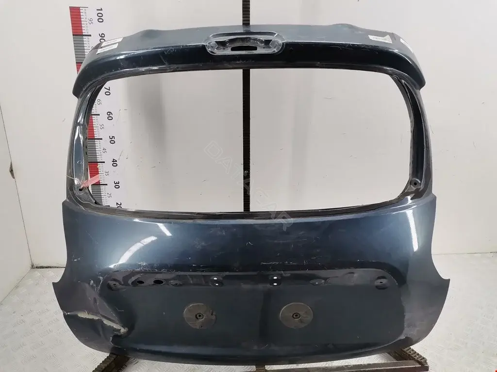 Крышка багажника K01001E