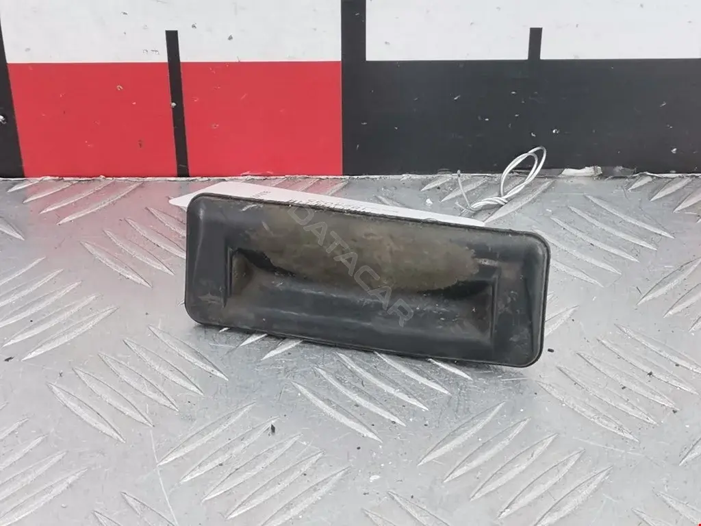 Ручка крышки багажника 132053098, 179688, 280581