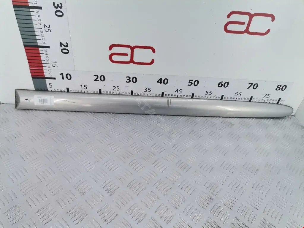 Молдинг двери 7M0853536B