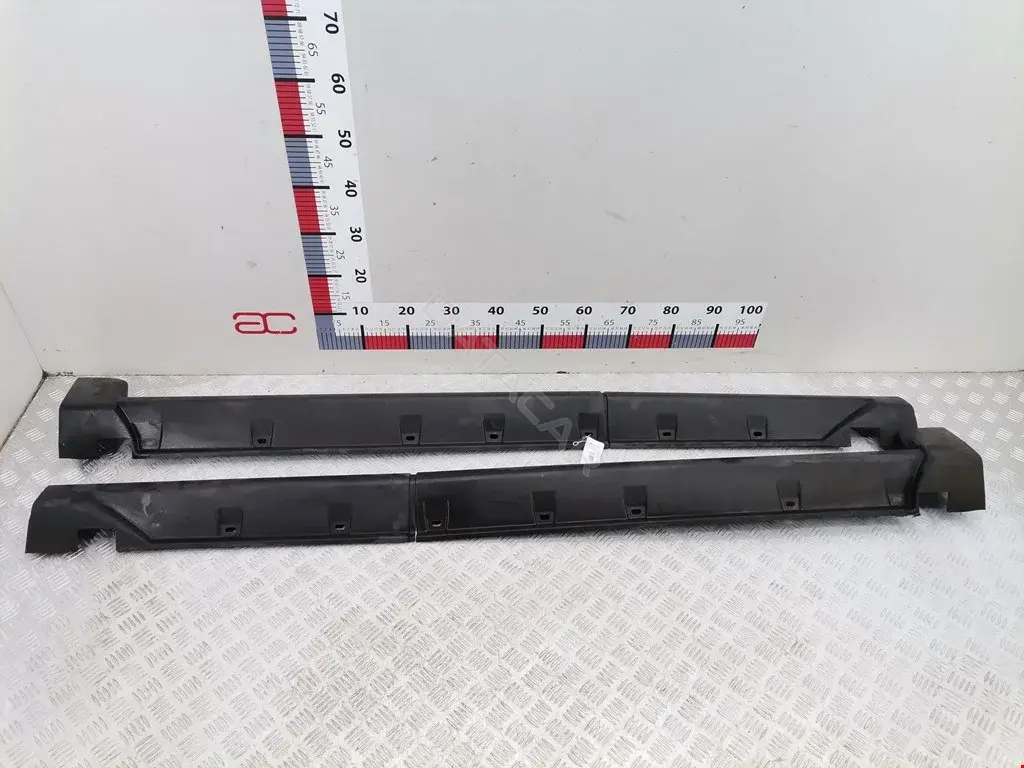 Накладка на порог 05116247AB