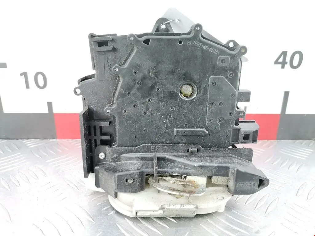 Замок двери 9136EC