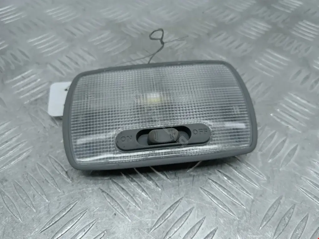 Плафон освещения салона 83250S84A01