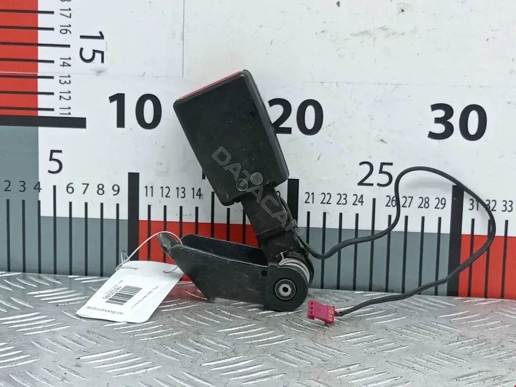 Замок ремня безопасности 33039584, 72117134042