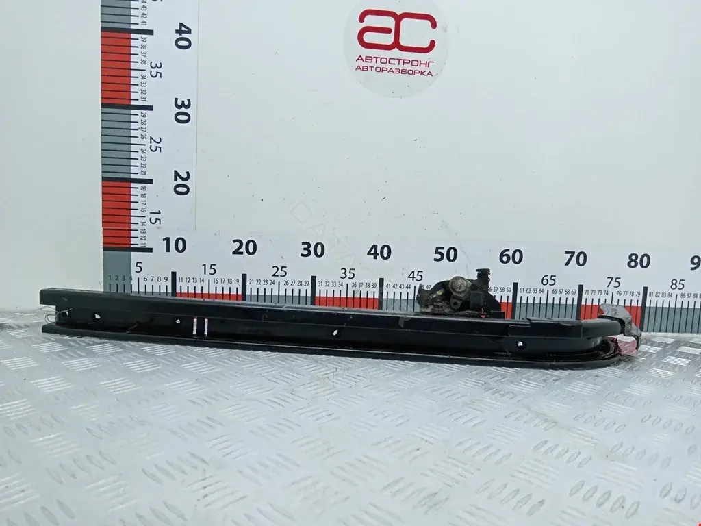 Направляющая сдвижной двери AM51U26028AF