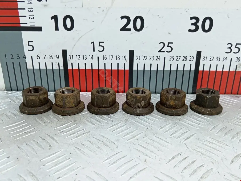 Гайка колеса M18X1.5
