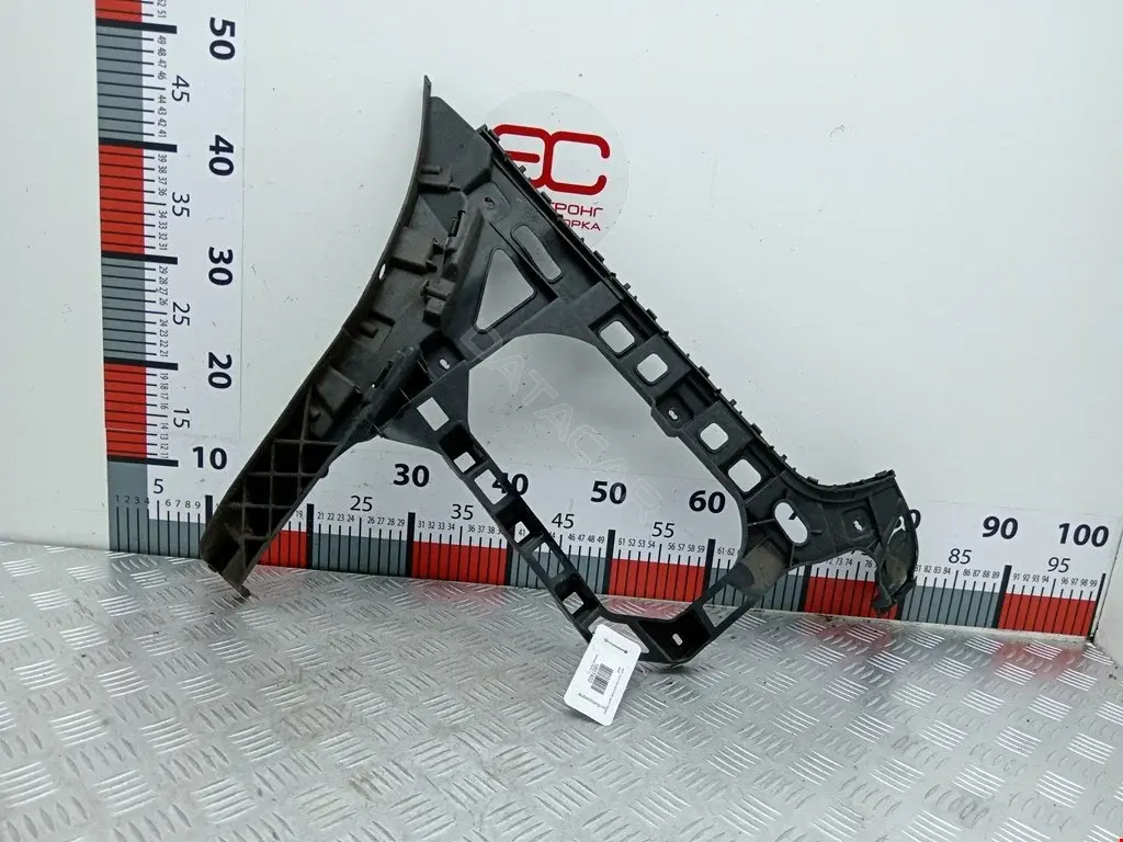 Кронштейн-направляющая бампера 3C8807393A, 3C8807393B, 5504009540941P