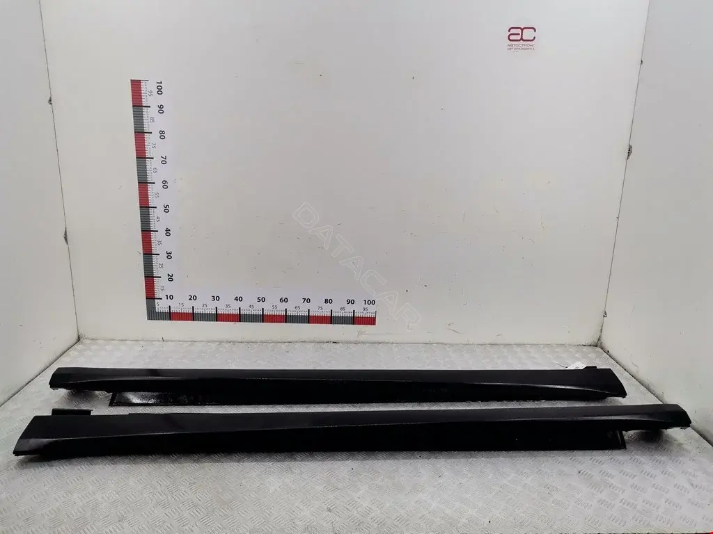 Накладка на порог A1646900740