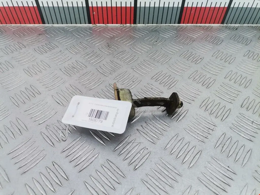 Ограничитель двери MR287802