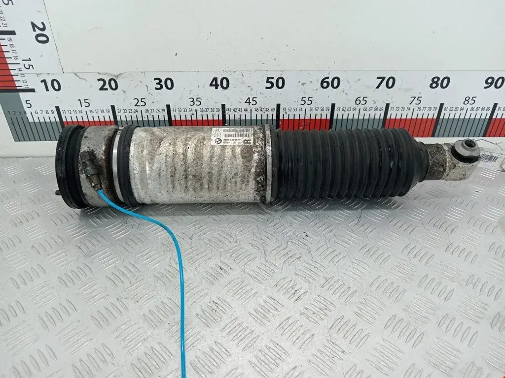 Стойка задняя 37126778800, 37126785538