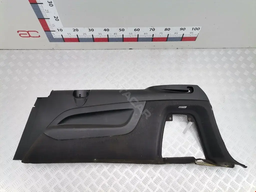 Обшивка багажника 4L0863880