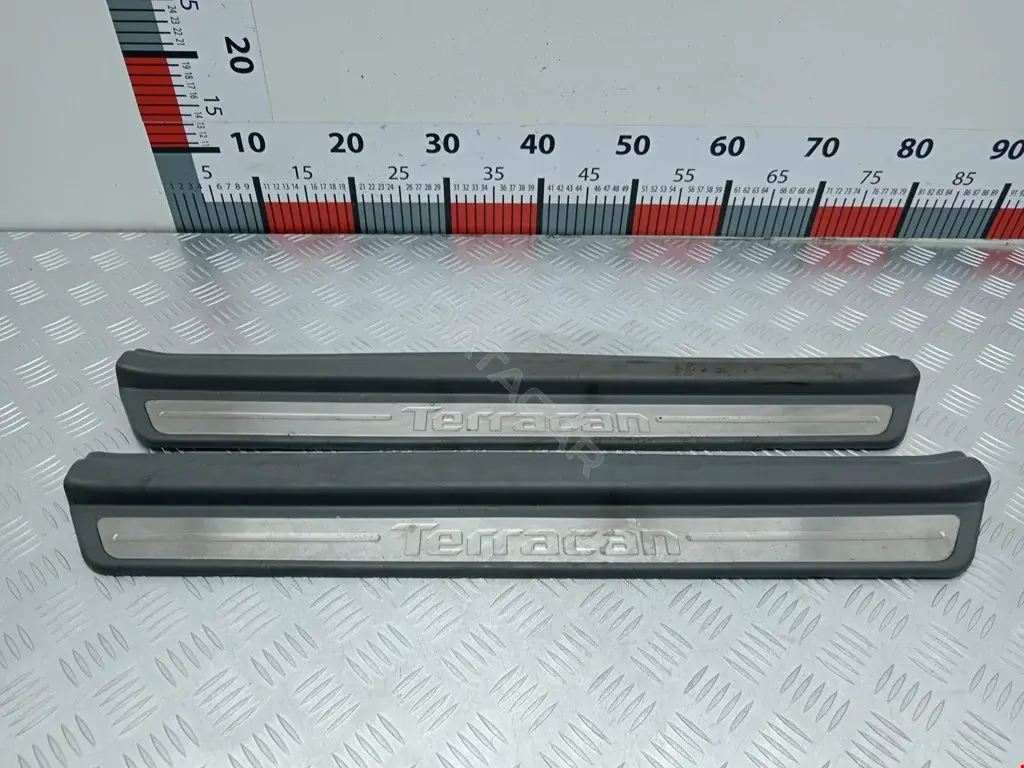 Накладка на порог 84250H1002