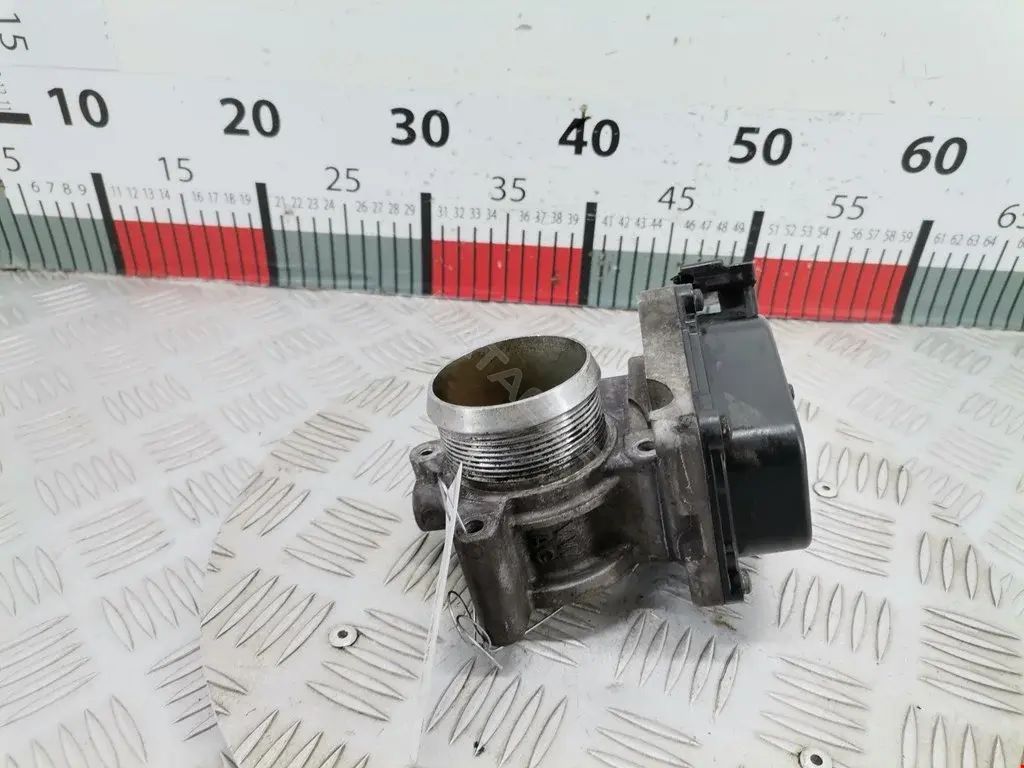 Дроссельная заслонка 0011021239, 03L128063AD, 03L128063J