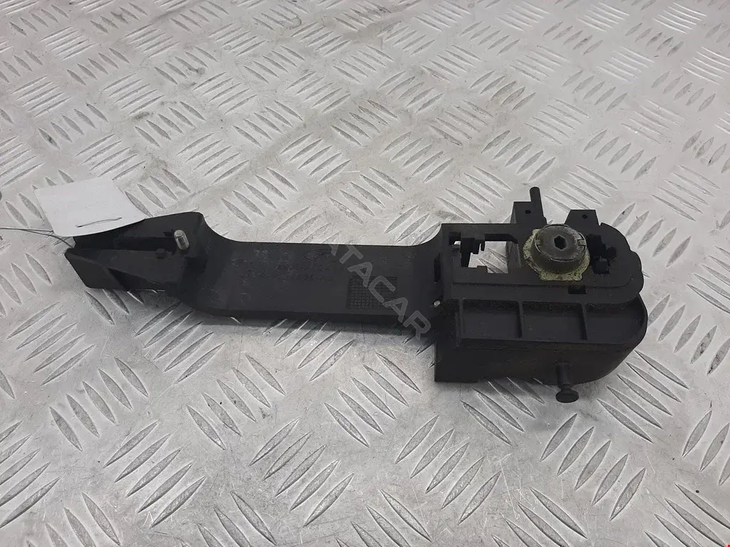 Кронштейн ручки двери 2S61A224A36AL