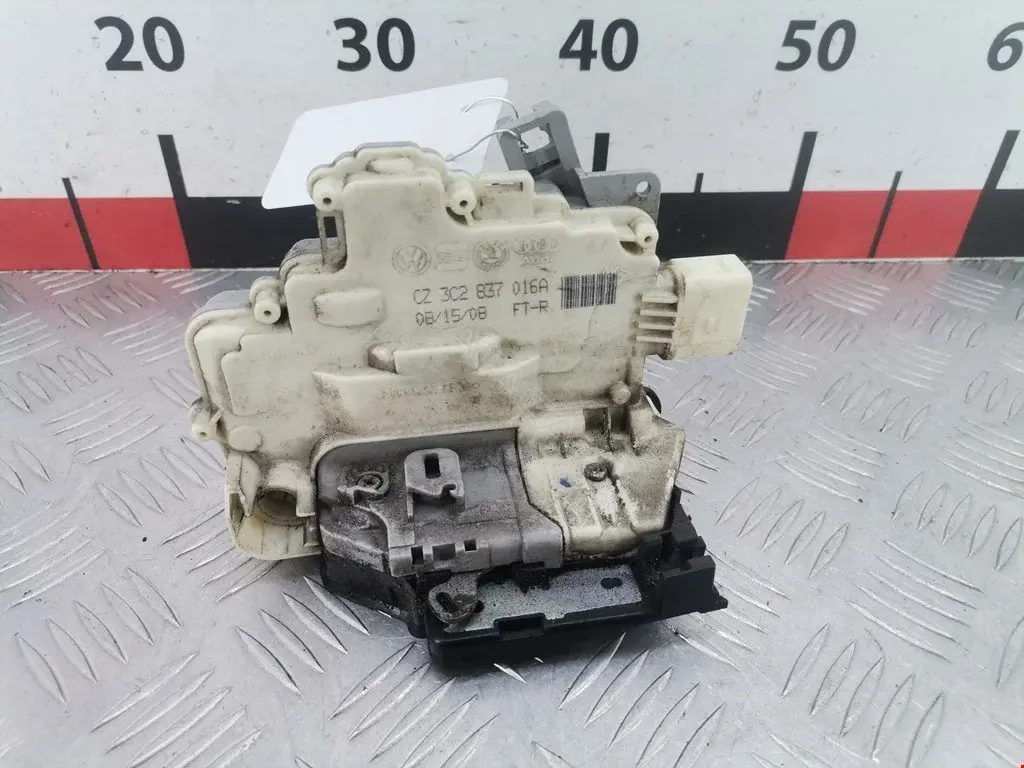 Замок двери 3C2837016A