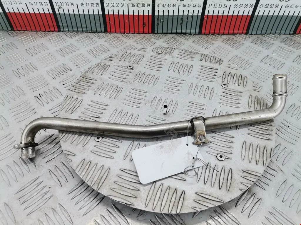 Патрубки системы охлаждения 6R0122157L