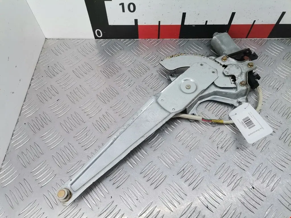 Стеклоподъемник C10072590B