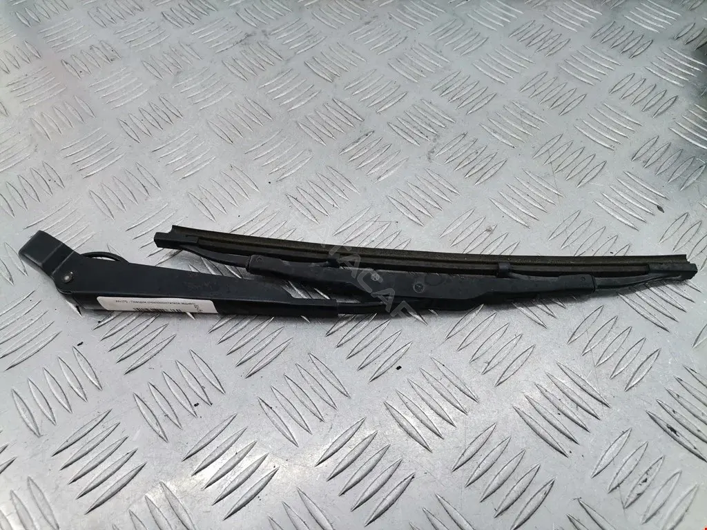 Рычаг стеклоочистителя 3M51R17526AA