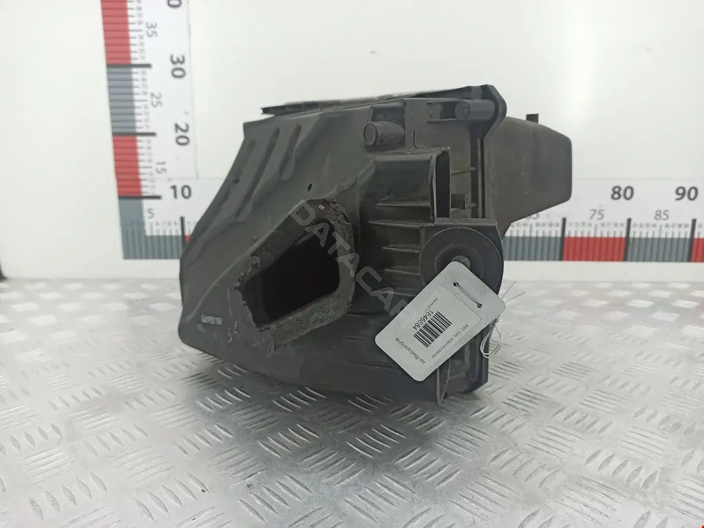 Корпус воздушного фильтра 03G133835B