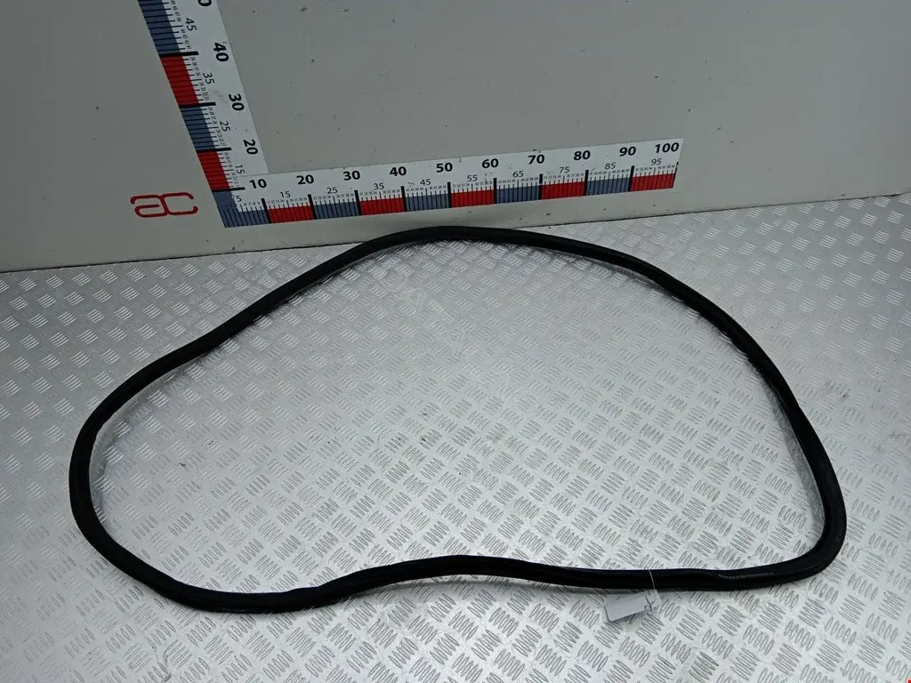 Уплотнитель двери 3T0867365