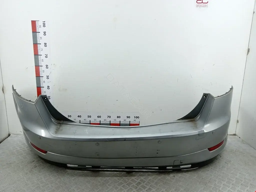 Задний бампер 1540966