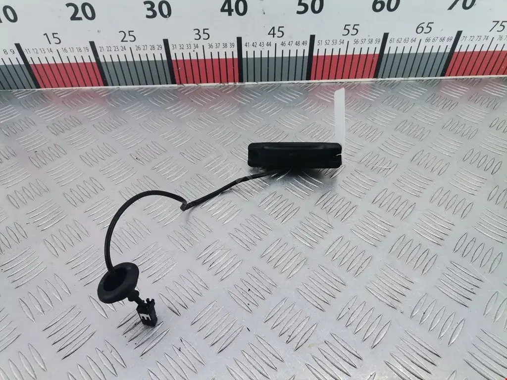 Ручка крышки багажника 817552E000