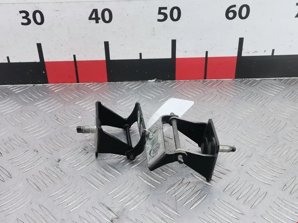 Петля крышки багажника AM51U42900AE