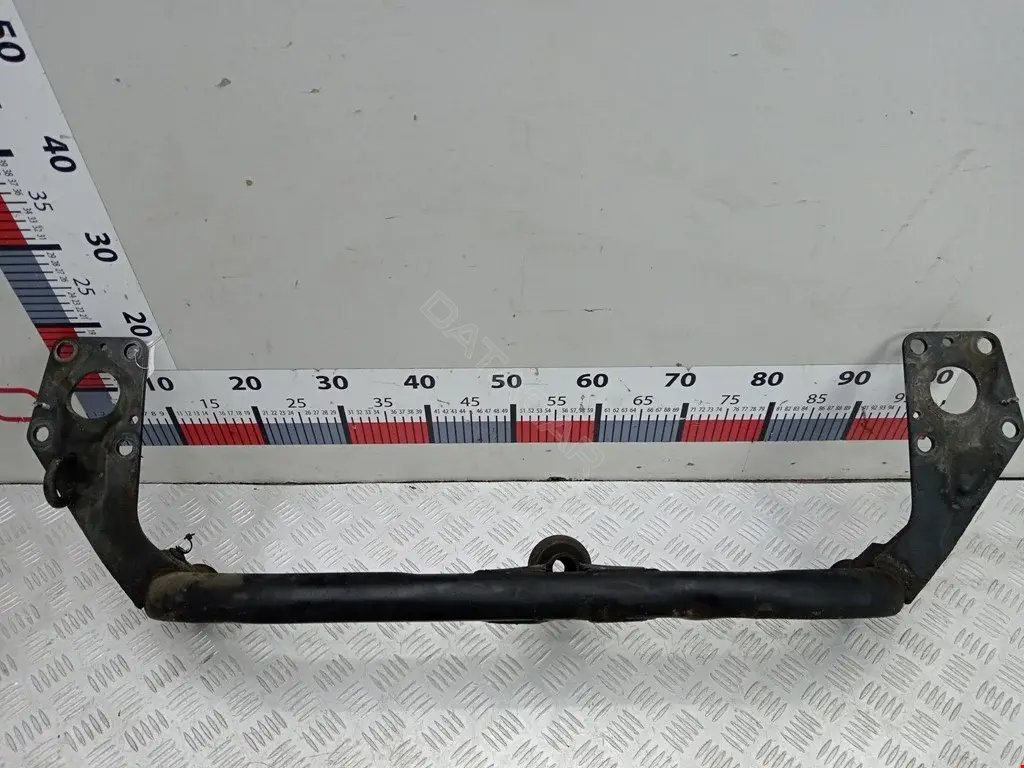Балка под радиатор 8D0199521M