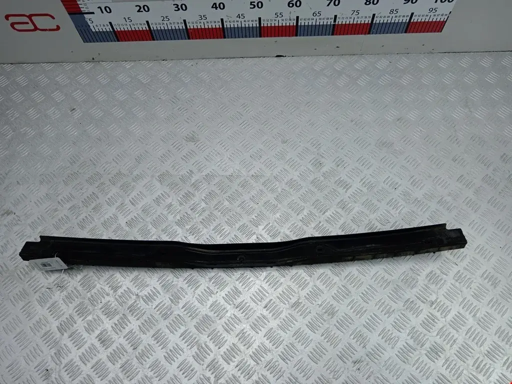 Кронштейн-направляющая бампера 3B9807863B