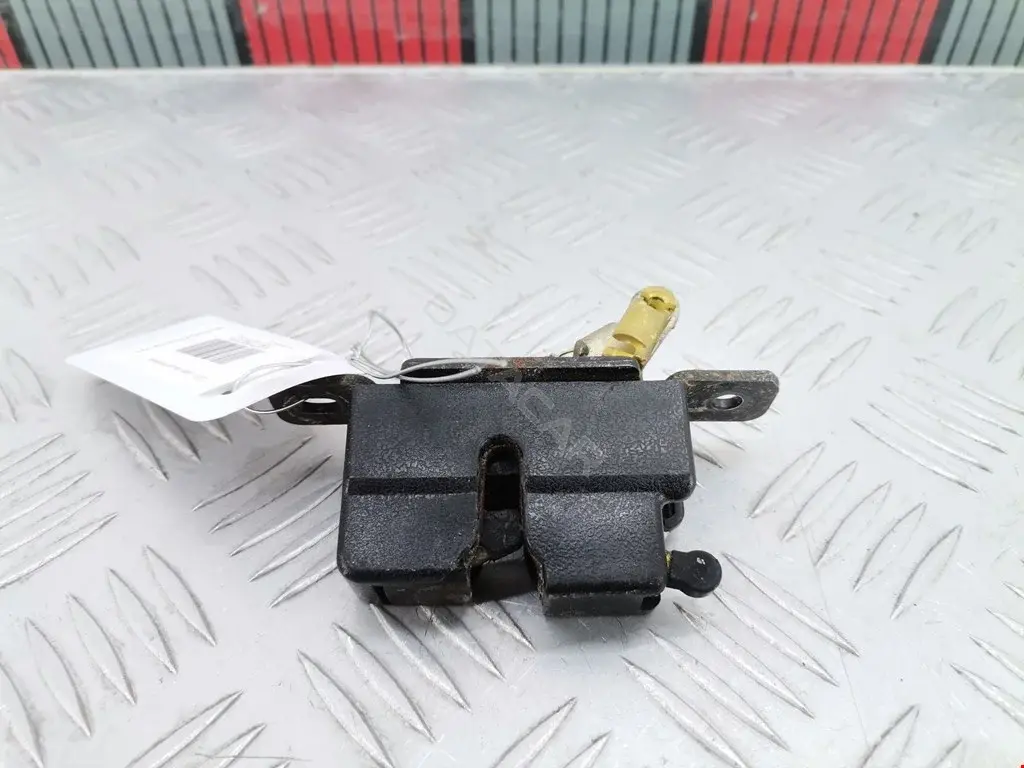 Замок крышки багажника CA0156820C