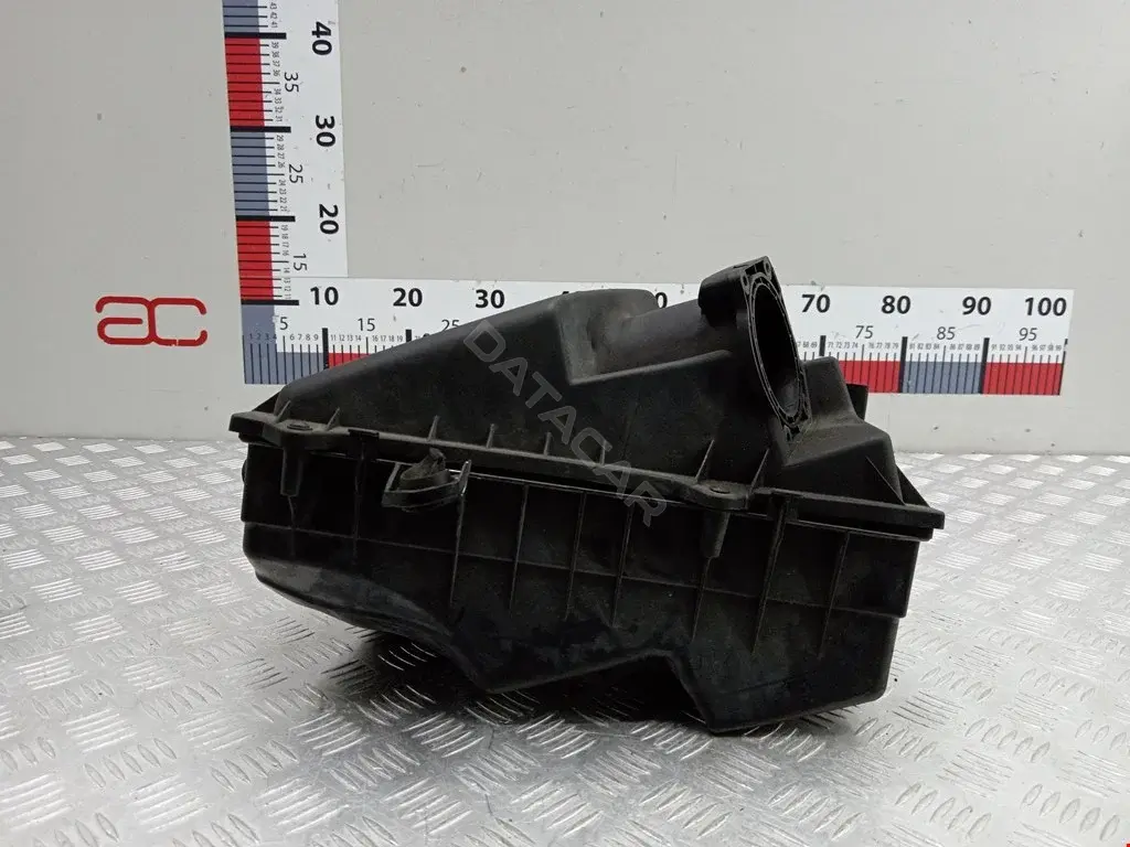 Корпус воздушного фильтра 1J0129607K