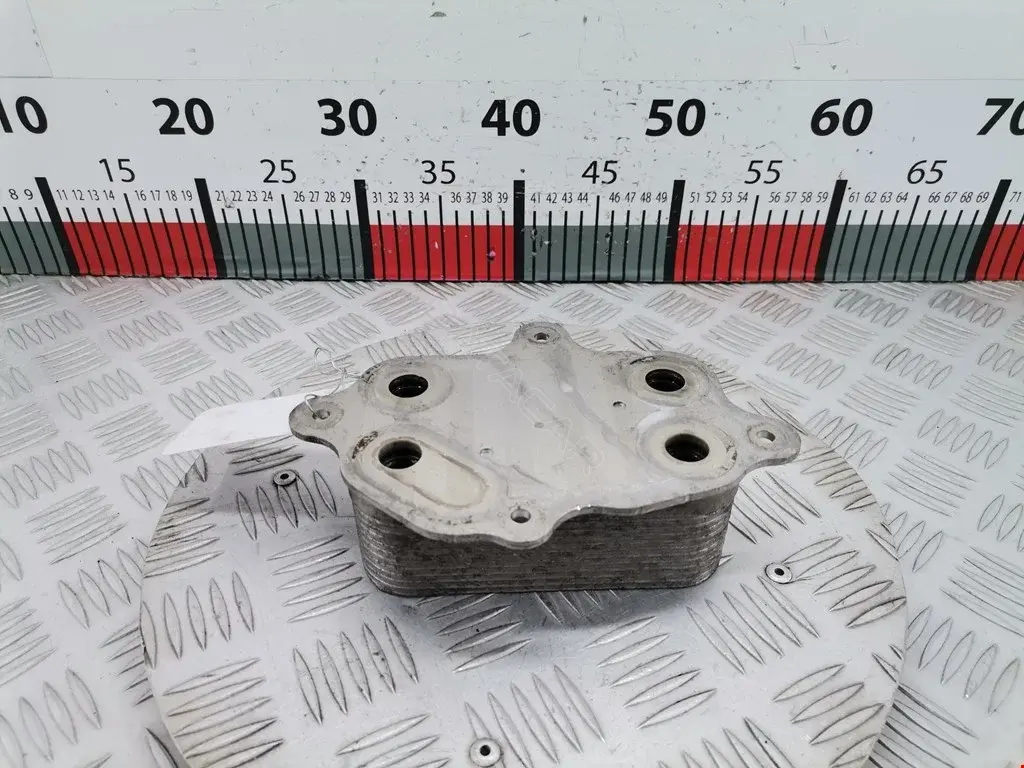 Масляный радиатор двигателя 1863895