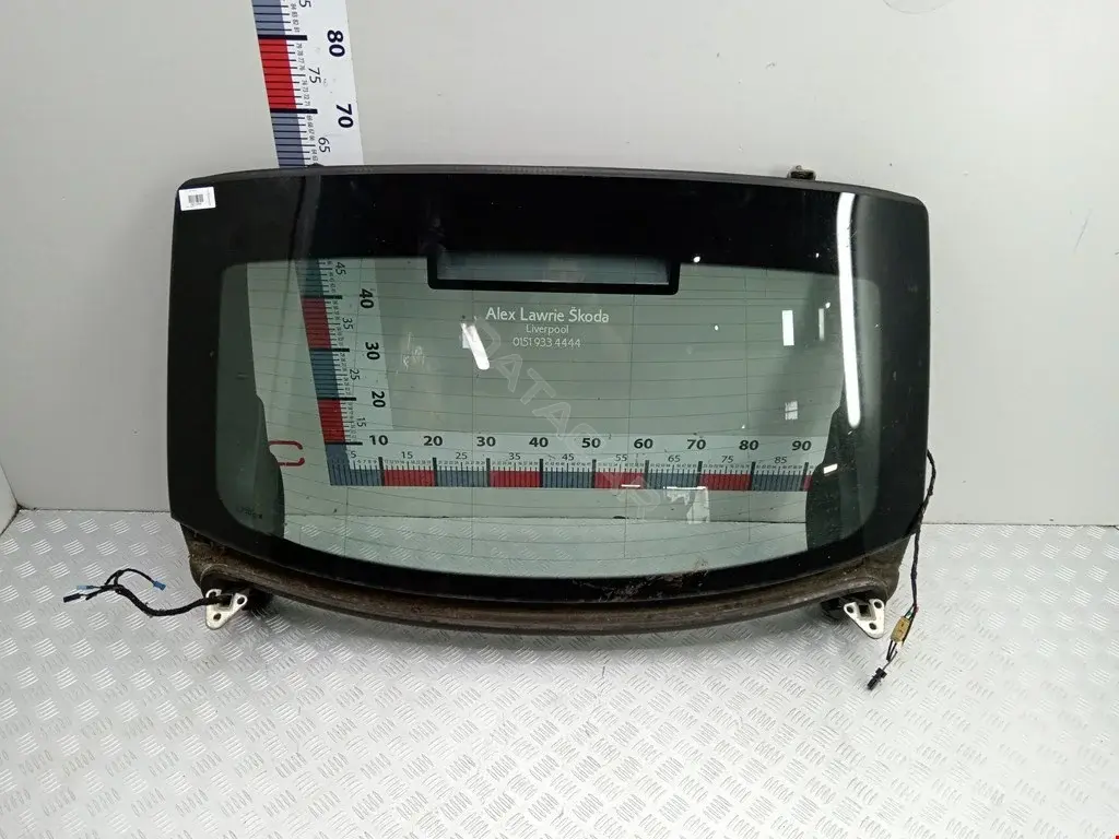Заднее стекло 3T5845049AP