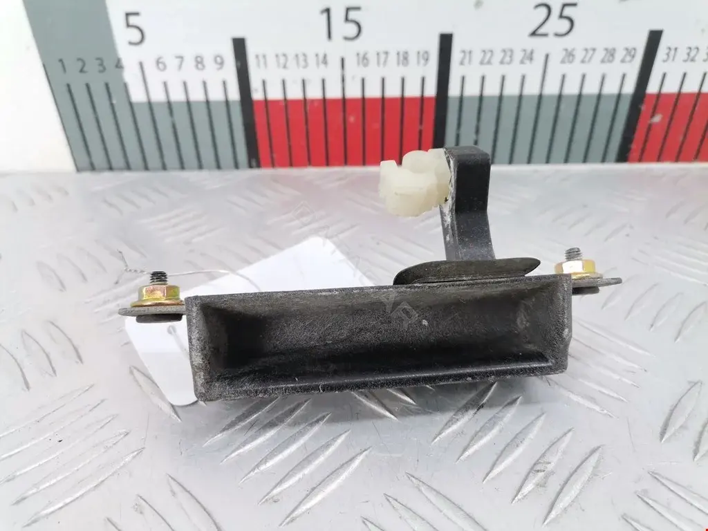 Ручка крышки багажника GJ6A568C0N