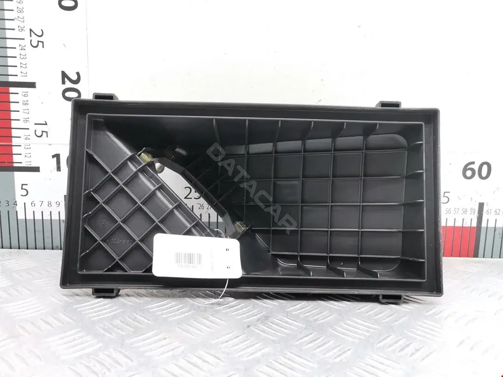 Корпус воздушного фильтра MR258905