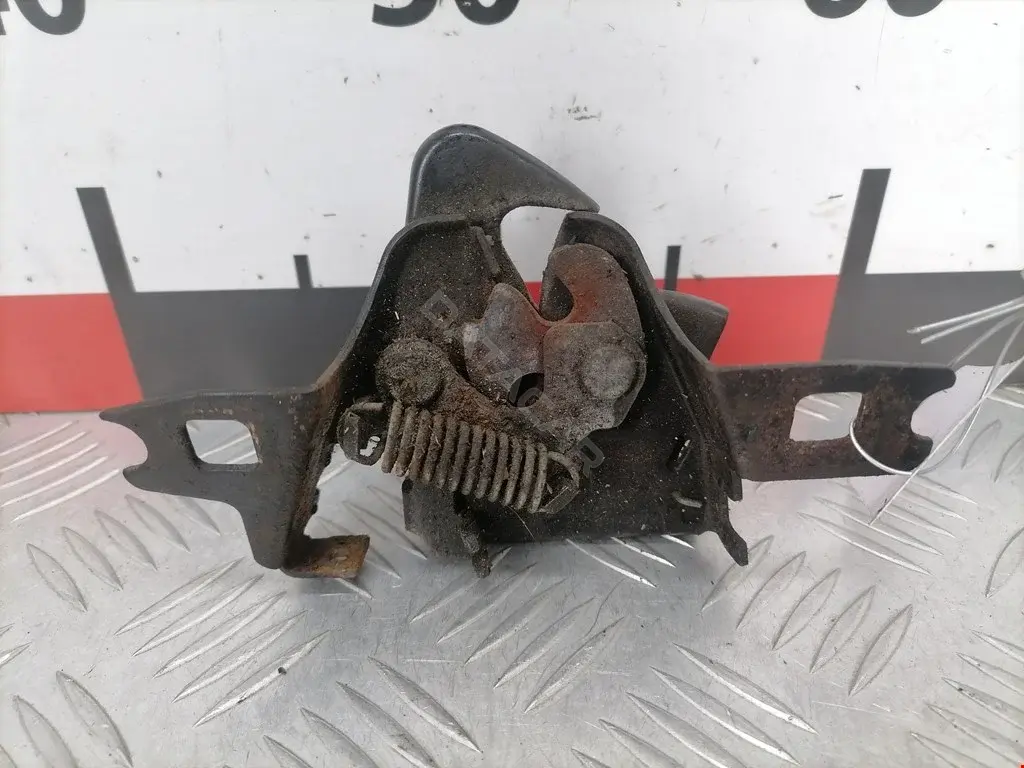 Замок капота 6N0823509F