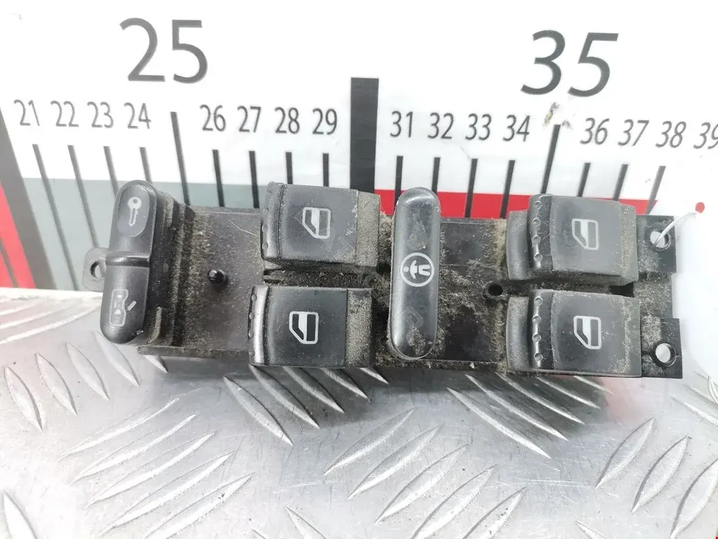 Блок управления стеклоподъемниками 000050980010, 0916007, 112408