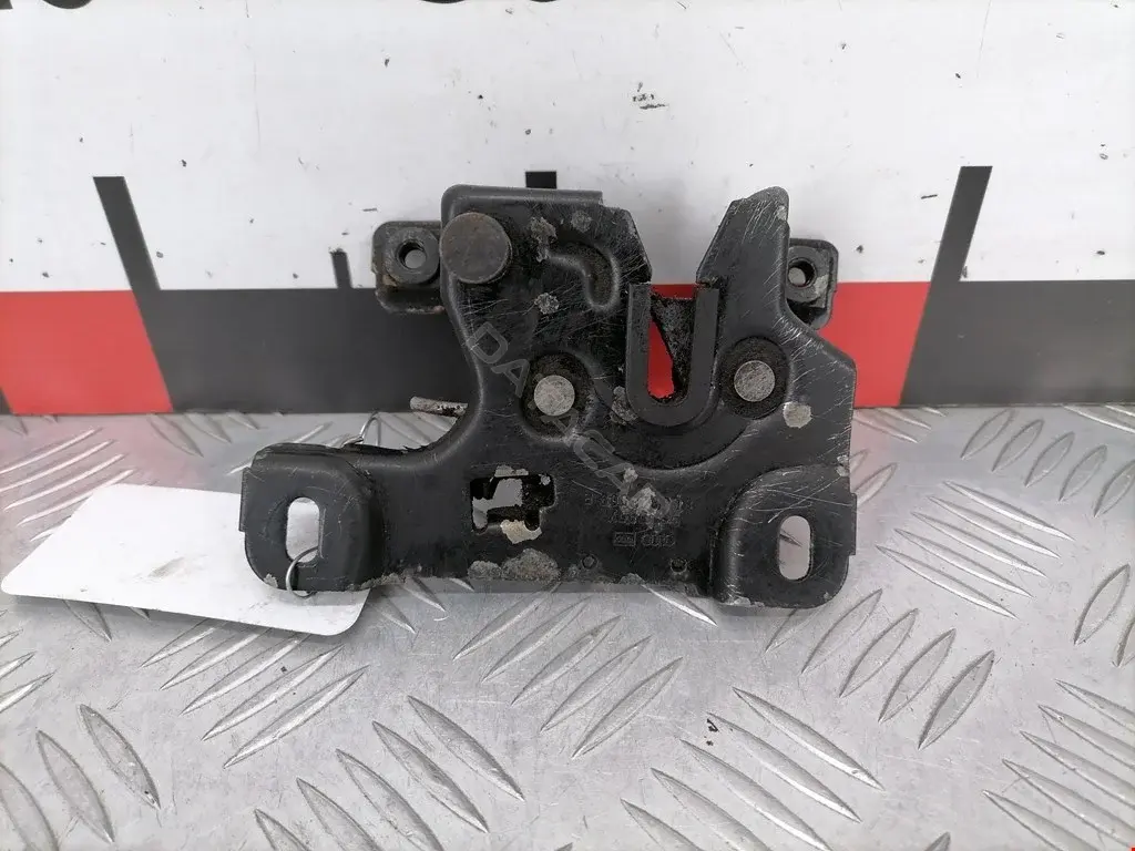 Замок капота 8L0823508B, 8L0823509C