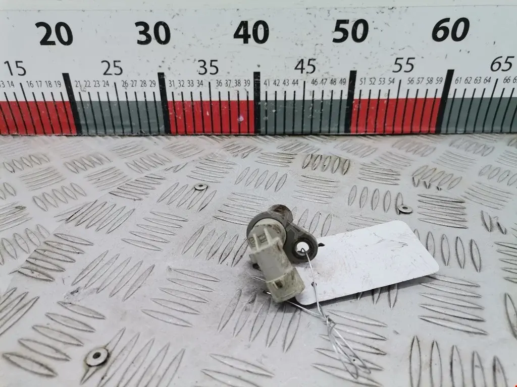 Датчик коленвала 0046798345, 00K68093401AA, 01235129
