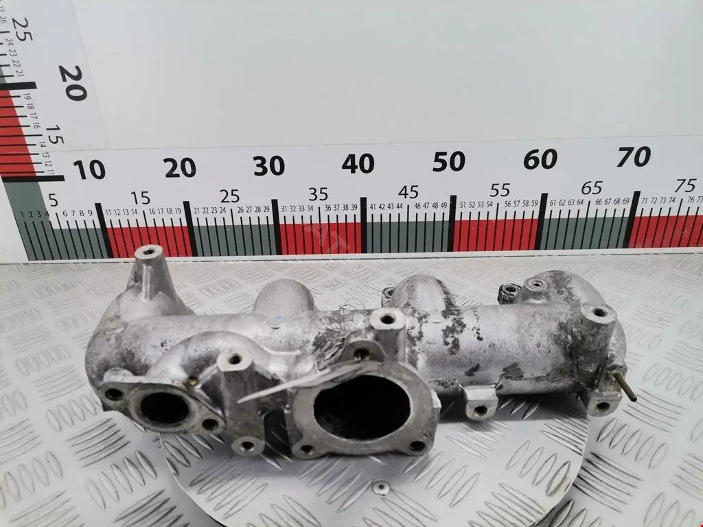 Коллектор впускной MR577029