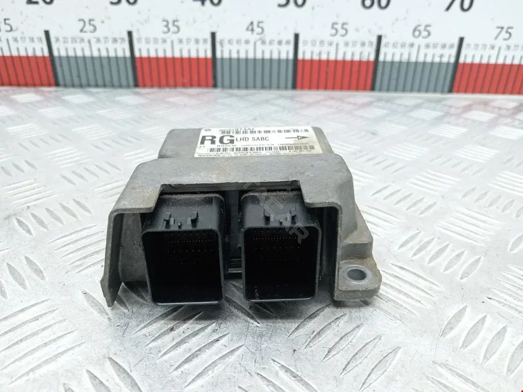 Блок управления подушками безопасности 04727374AF