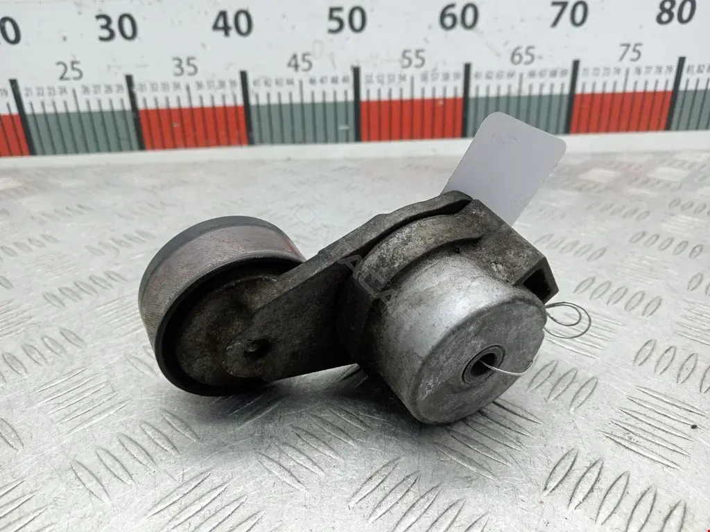 Натяжитель ремня генератора 01340268, 025189926, 055350422