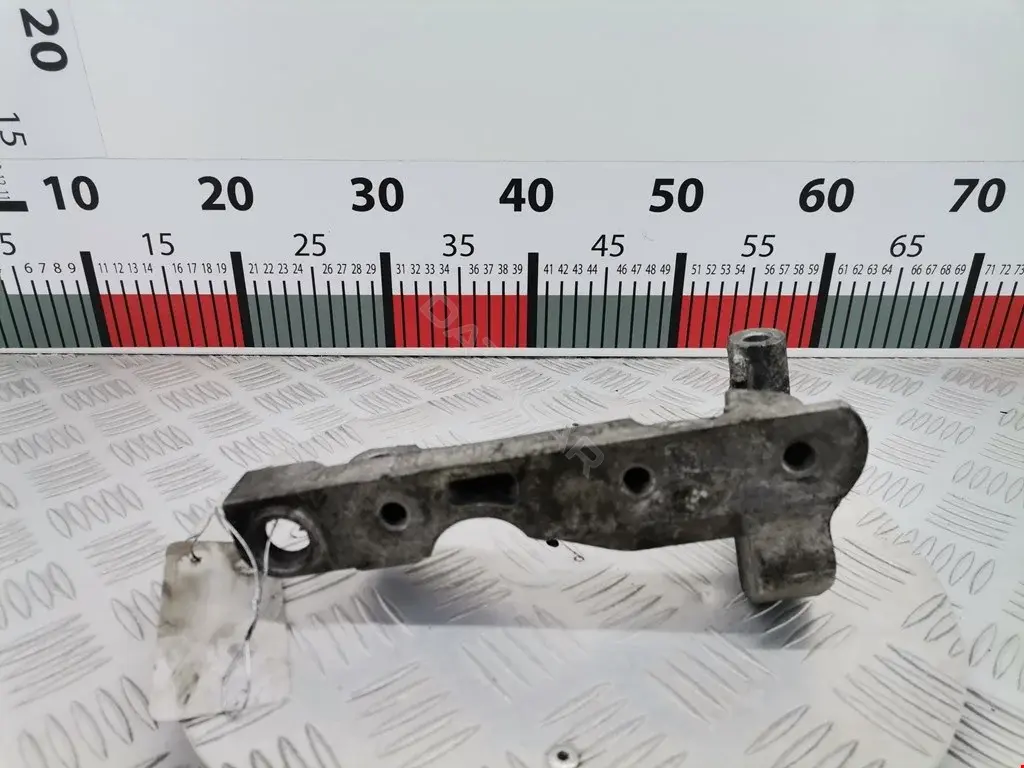 Кронштейн двигателя 9191145