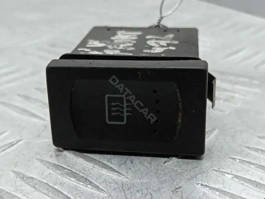 Кнопка подогрева заднего стекла 000051001010, 0916087, 108882