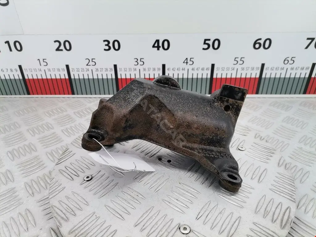 Кронштейн двигателя 24420695
