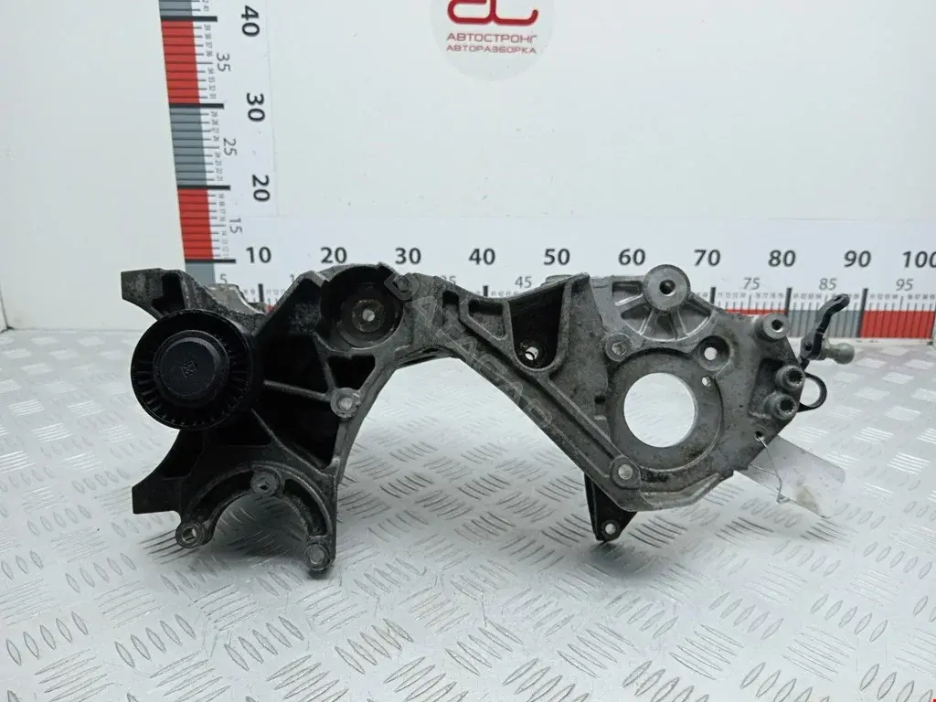 Кронштейн генератора 03L903143H
