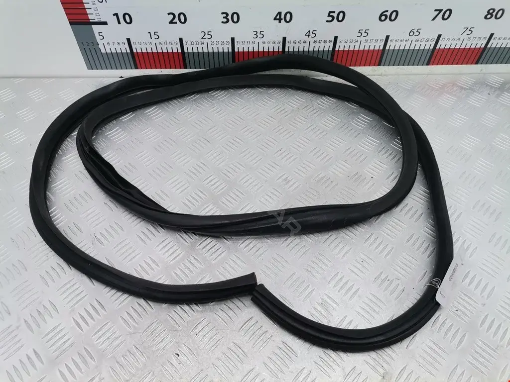 Уплотнитель двери 9334A6
