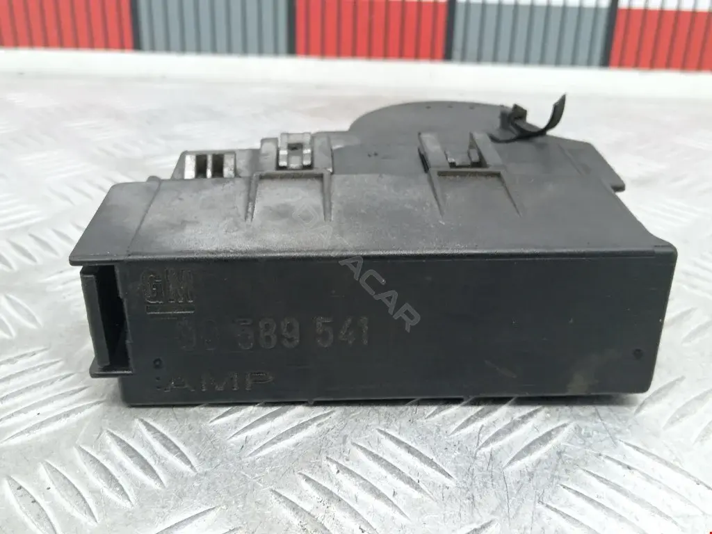 Блок предохранителей 90589176, 90589541
